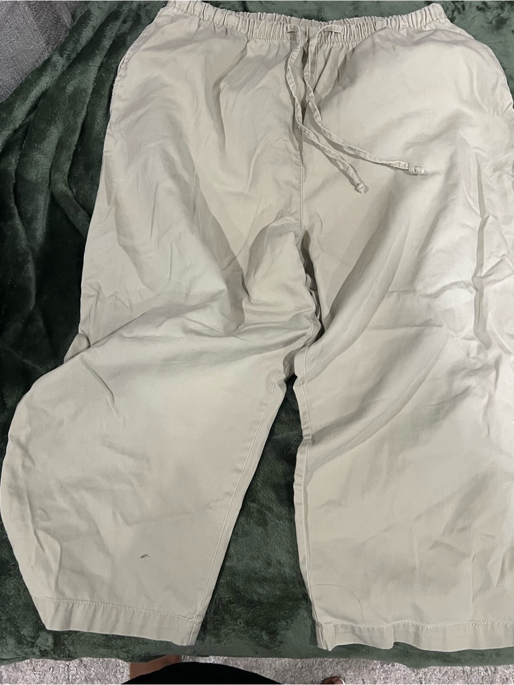 Light Cream Women's Drawstring Capris